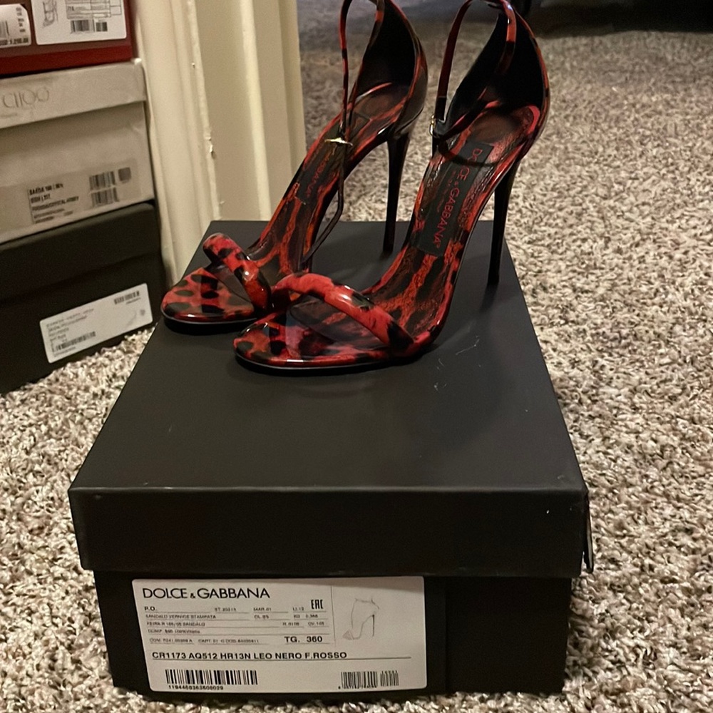 Dolce gabbana Leopard Print Patent pumps